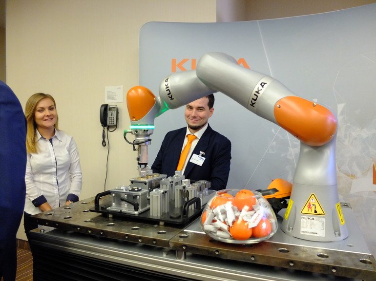 Najlepszy dla najlepszych: KUKA prezentuje swoje sprawdzone rozwiązania podczas konferencji Automotive w Krakowie 