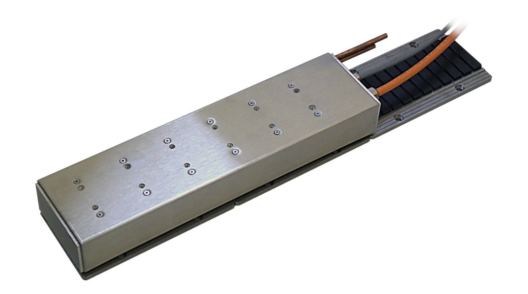 Liniowe silniki elektryczne do zastosowań w obrabiarkach