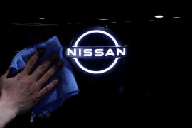Nissan opracował technikę przyspieszającą produkcję komponentów z CFRP 