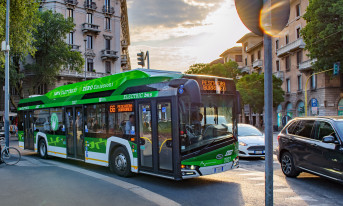 Solaris dostarczy do Mediolanu kolejne 75 autobusów Urbino 12