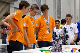 Igus wspiera drużynę startująca na Międzynarodowej Olimpiadzie Robotów 