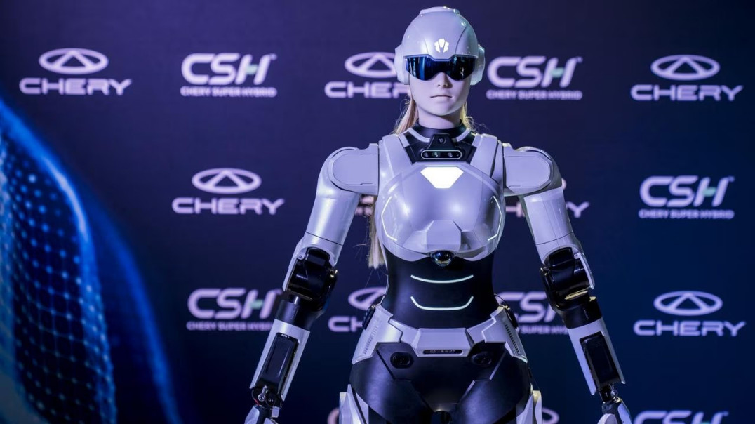 Chiński koncern motoryzacyjny rozwija robotykę. Chery buduje sieć dystrybucji humanoidów