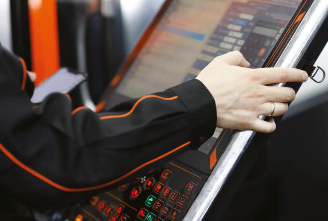 Panele operatorskie - dynamiczny postęp technologiczny i stabilny rynek