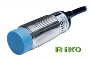 SC1808-LA czujnik indukcyjny firmy RIKO z wyjściem analogowym.