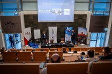 EMT-Systems i ANDRITZ Schuler rozpoczynają współpracę – nowa jakość szkoleń dla przemysłu tłoczniczego