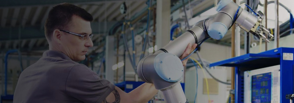 Poznaj Cobota Universal Robots w godzinę. Wykorzystanie funkcji siły