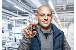 Nowy moduł o napięciu 5 kV do systemu CombiTac uniq od Stäubli - więcej mocy w kompaktowej formie