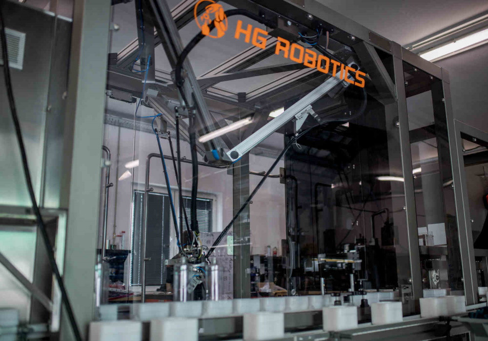 Zrobotyzowany sortownik opakowań HG Robotics