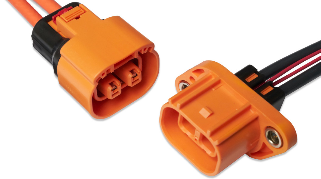 Samochodowe złącza wysokoprądowe 30 A/600 V o małych gabarytach