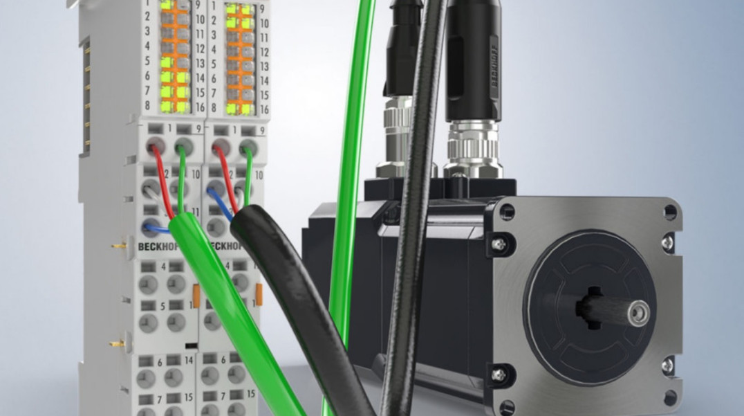 Tani i małogabarytowy terminal I/O do współpracy z dwoma silnikami krokowymi