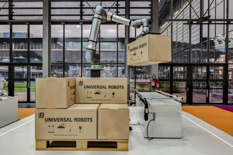 Sprawdź, jak automatyzacja może zwiększyć produktywność Twojej firmy – weź udział w webinariach Universal Robots 