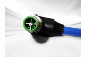 Przemysłowe złącza M12 X-Code do instalacji 10 Gigabit Ethernet
