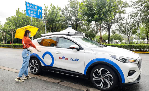 Baidu uruchamia autonomiczne taksówki w Szanghaju 
