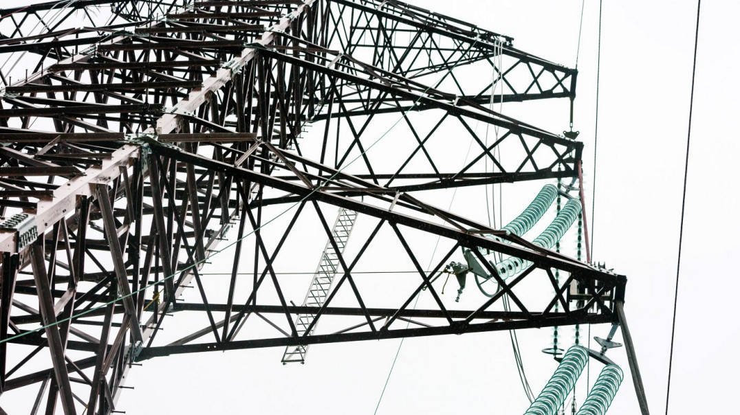 Linię przesyłową 400 kV Baczyna-Plewiska dla PSE wykona chińsko-polskie konsorcjum