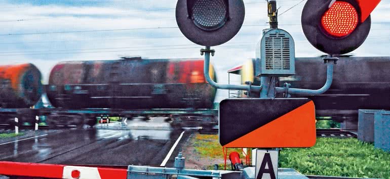 Firma Pilz instaluje kompletne wyposażenie przejazdu kolejowego w Goes (Holandia) 