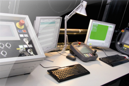 Modernizacja komputerowego systemu sterowania mechanizmami sceny Teatru Narodowego