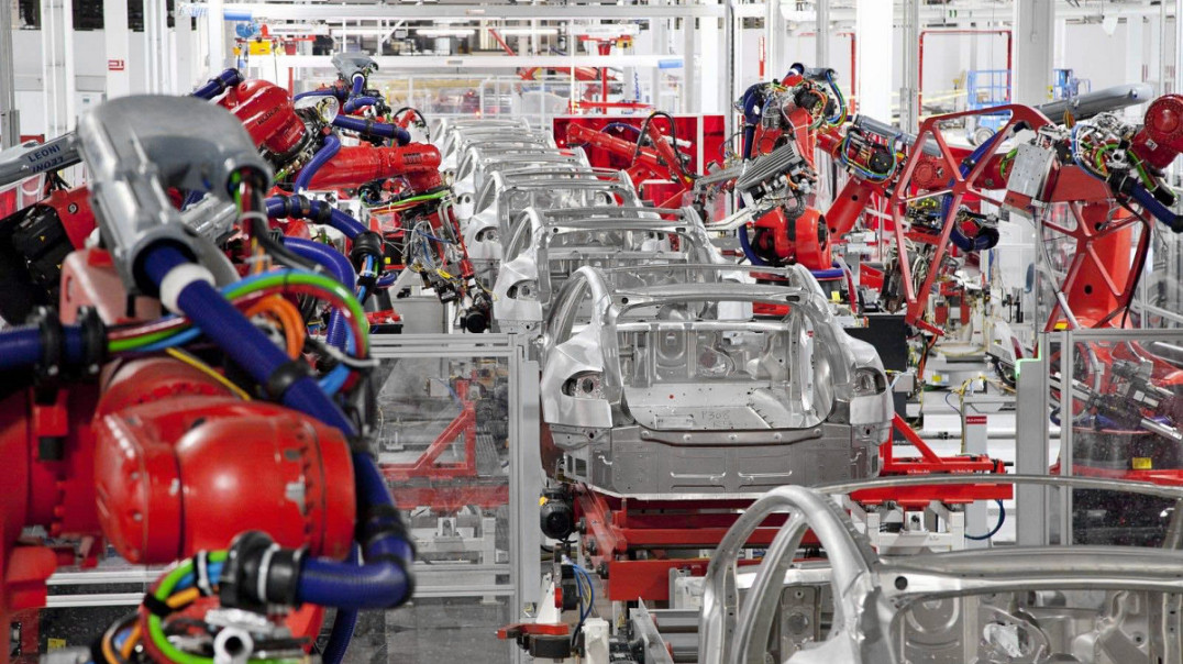 Automatyzacja może być zbyt duża - Elon Musk: "przeinżynierowaliśmy"
