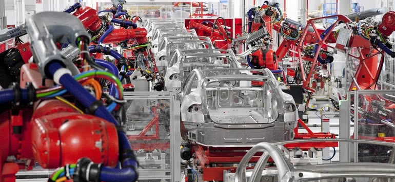 Automatyzacja może być zbyt duża - Elon Musk: "przeinżynierowaliśmy" 