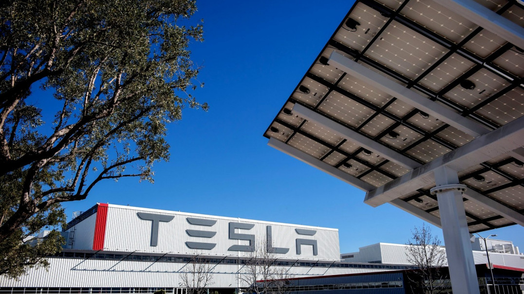 Tesla przenosi siedzibę do Texasu