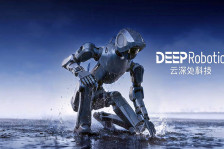Humanoidalny robot odporny na warunki atmosferyczne