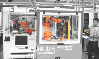 KUKA wspiera Szkołę Elektrotechniczną w Tettnang