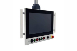 Monitory przemysłowe z IP65 i komunikacją do 100 m