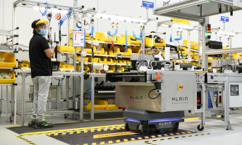Nietypowe zastosowania autonomicznych robotów mobilnych MiR200 w zakładzie DeWalt Industrial Tools