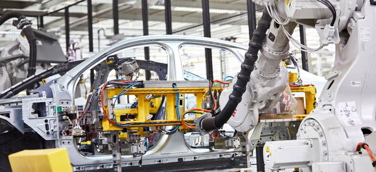 1300 robotów pomoże Volvo zmniejszyć zużycie energii o 20% 