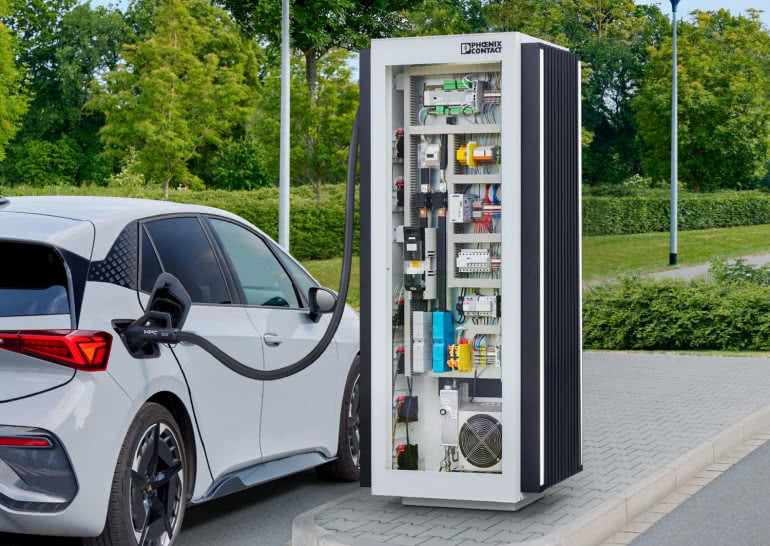 Niezawodność zasilania w stacjach ładowania pojazdów elektrycznych 