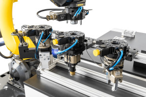 Elektryczna zmieniarka narzędzi do obsługi elementów o masie do 300 kg