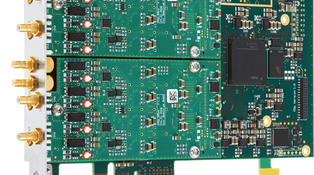 Szybkie 16-bitowe generatory AWG na szynę PCIe
