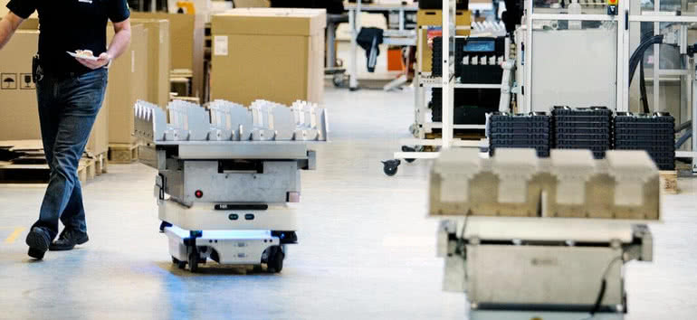 ASTOR został dystrybutorem Mobile Industrial Robots 