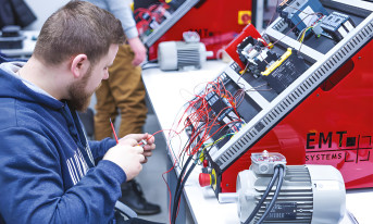 Przegląd topowych szkoleń największego ośrodka kursów technicznych w Polsce