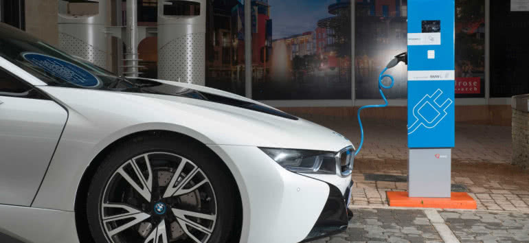 BMW ma nowy pomysł na sprzedaż pojazdów elektrycznych 