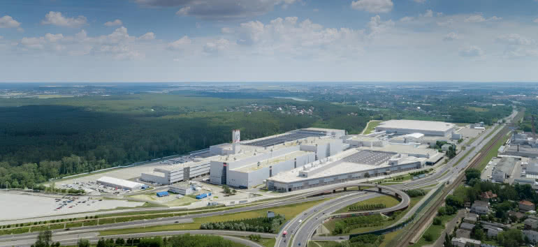 Volkswagen wstrzymuje działalność fabryk 