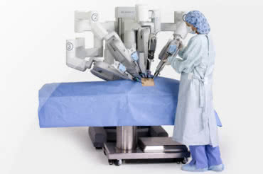 Roboty w medycynie będą coraz popularniejsze 