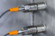 Bezpieczny proces zaczyna się od pewnego pomiaru – czujniki LMT i LMC od ifm electronic 