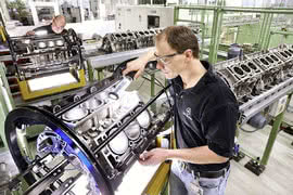 Daimler zainwestuje w Jaworze pół miliarda euro 