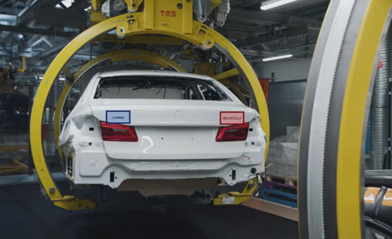 BMW wdrożyło w monachijskiej fabryce rozwiązania oparte o AI  