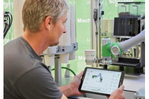 Robot współpracujący Lexium Cobot