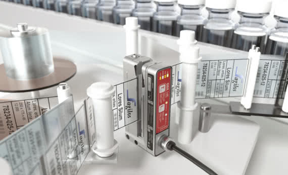 Światło i ultradźwięk - Leuze wprowadza na rynek pierwszy na świecie kombinowany czujnik widełkowy GSX 