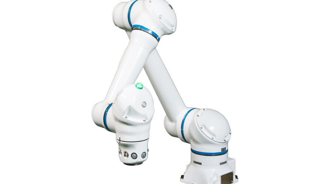Sześcioosiowy robot współpracujący do wspomagania operacji spawania ręcznego