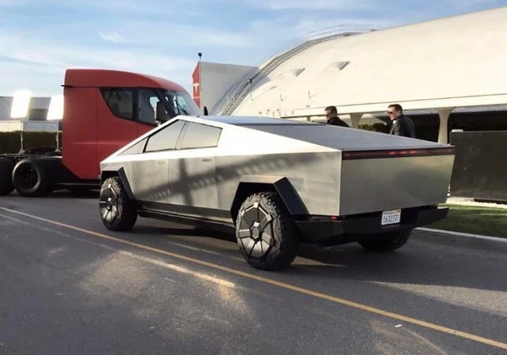 Tesla zainwestuje ponad 1 mld dolarów w fabrykę pojazdów Cybertruck