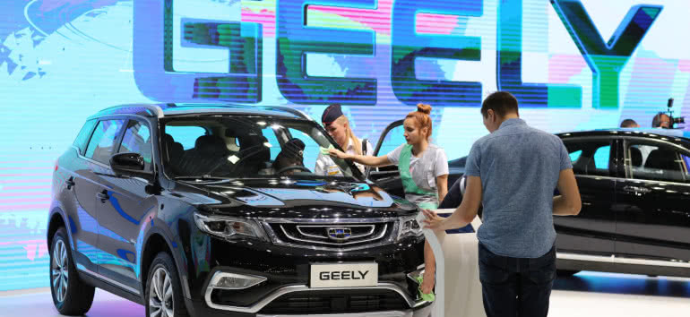 Geely i Mercedes-Benz zainwestują 780 mln dolarów w pojazdy elektryczne marki Smart 