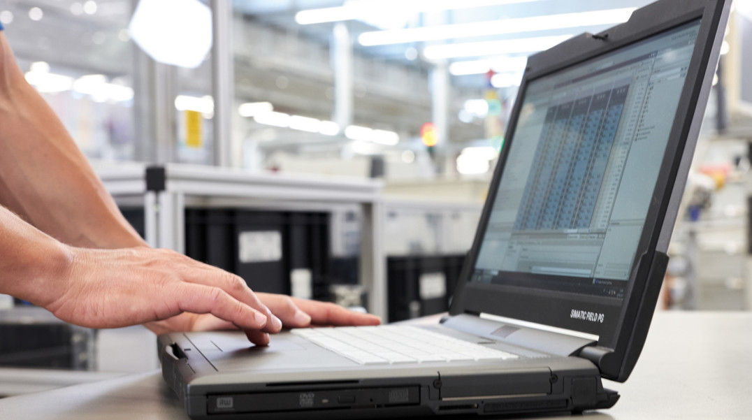 Komputer do pracy w środowisku TIA Portal