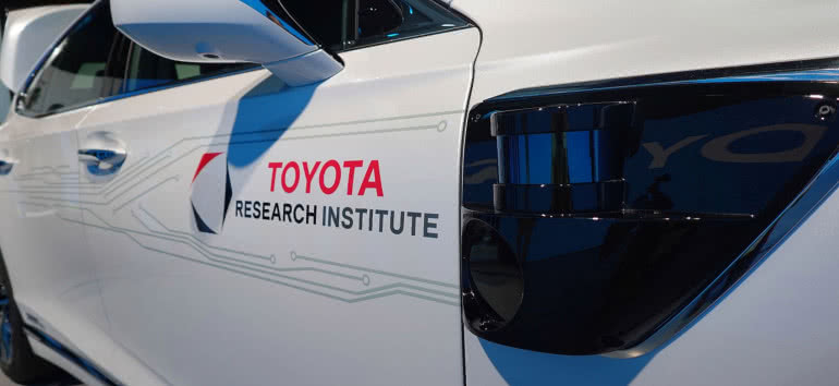 Toyota przeprowadzi publiczne testy autonomicznego samochodu 