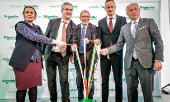 Schneider Electric inwestuje w nową inteligentną fabrykę na Węgrzech