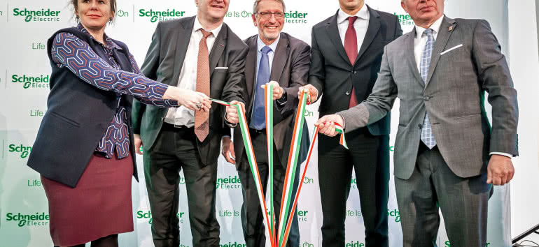 Schneider Electric inwestuje w nową inteligentną fabrykę na Węgrzech 