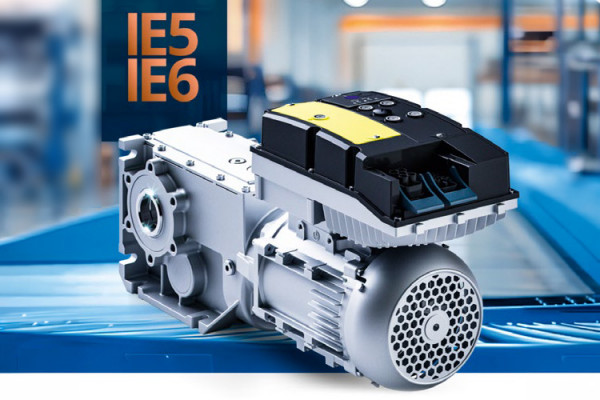 System napędowy Lenze z silnikiem synchronicznym m550 klasy IE5/IE6