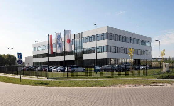SMC Industrial Automation Polska rozbudowuje się 